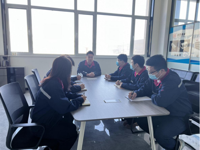 meeting-yuantai derun skupina na výrobu ocelových trubek