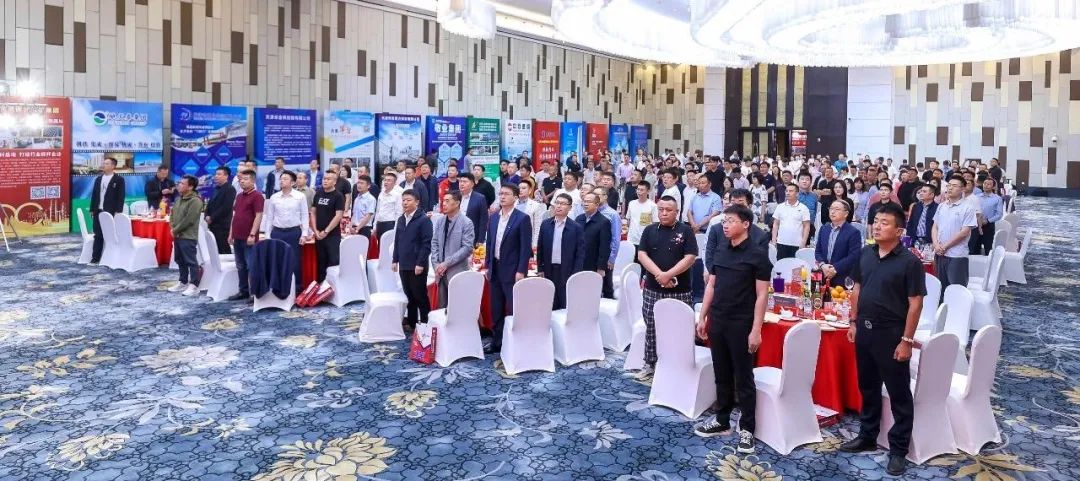 Det første møde i den fjerde medlemskonference i Tianjin Metal Association blev afholdt storslået